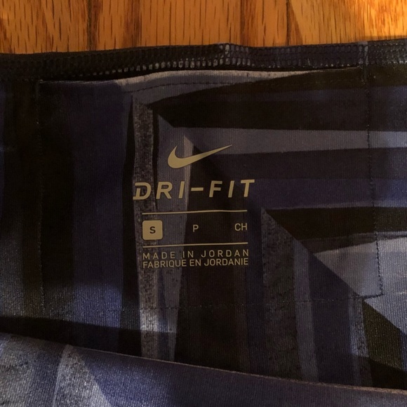 Crop Nike workout pants - Picture 4 of 4